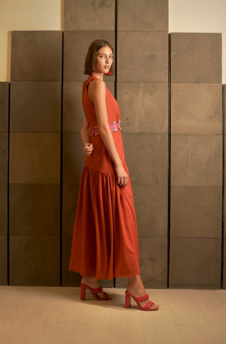 VESTIDO COLOR LADRILLO CON DETALLE TEXTIL